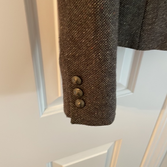 Banana Republic brown tweed blazer, double breasted. One button closure - Picture 4 of 9